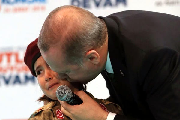 Erdogan i djevojčica